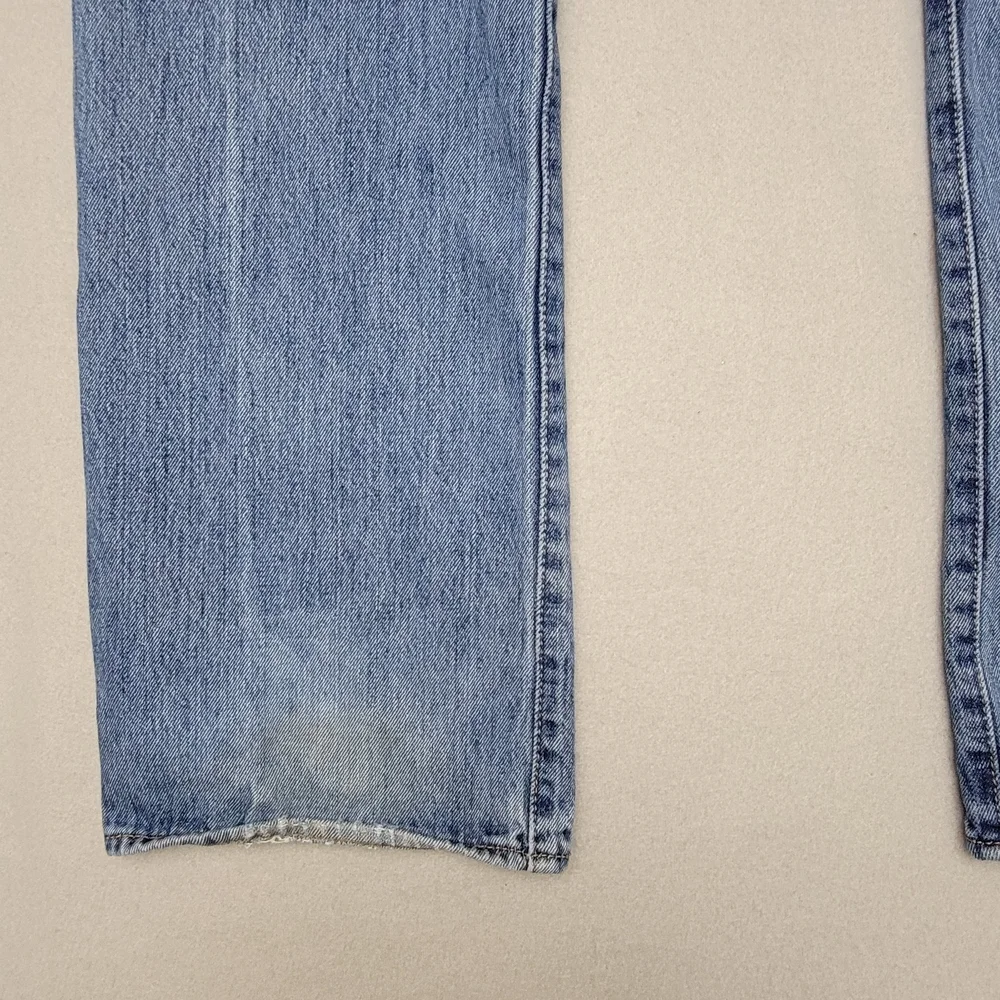 Levi's 501 Jeans men's 34x34 Original Straight Fit Button Fly Light Blue Denim - Picture 15 of 16